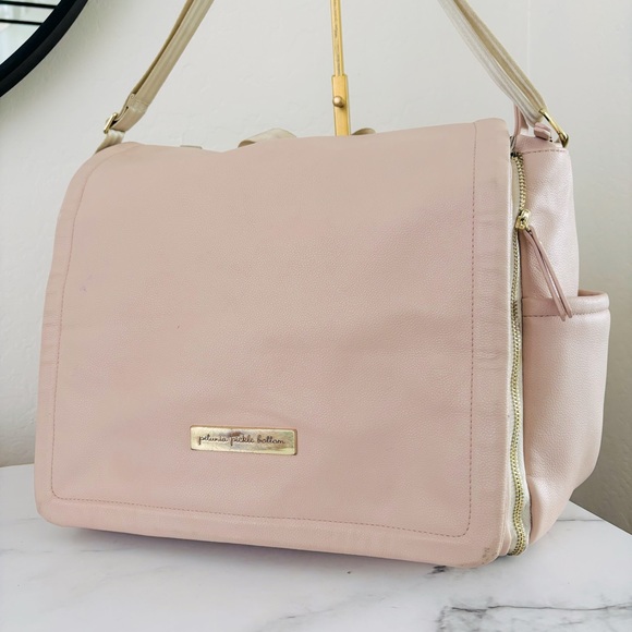 Petunia Pickle Bottom‎ BBML-596-00 Boxy Backpack, Blush Leatherette - Picture 2 of 13